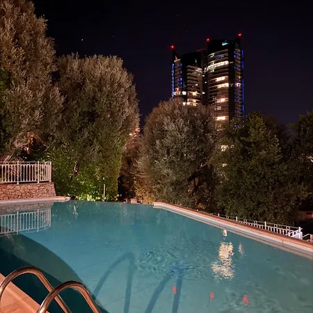 De Luxe Portes De - Vue - Piscine - Wifi