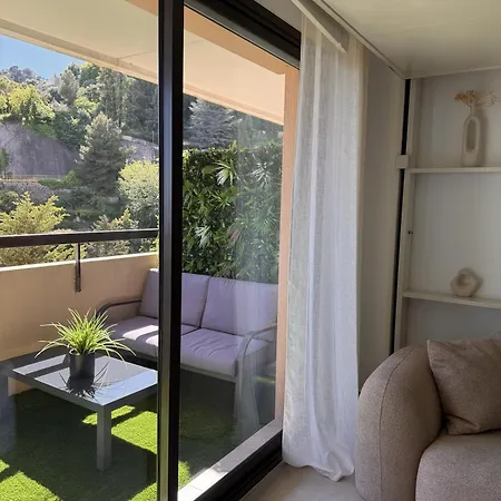 Апартаменты De Luxe Portes De - Vue - Piscine - Wifi *