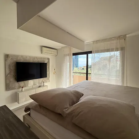 De Luxe Portes De - Vue - Piscine - Wifi Апартаменты Монте-Карло