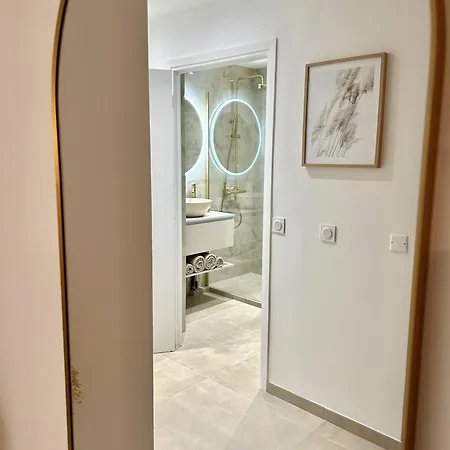 De Luxe Portes De - Vue - Piscine - Wifi アパート