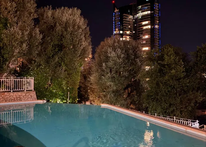 De Luxe Portes De - Vue - Piscine - Wifi