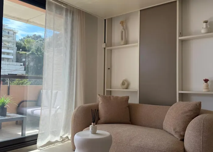 Апартаменты De Luxe Portes De - Vue - Piscine - Wifi