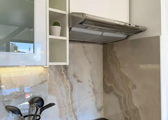 De Luxe Portes De - Vue - Piscine - Wifi