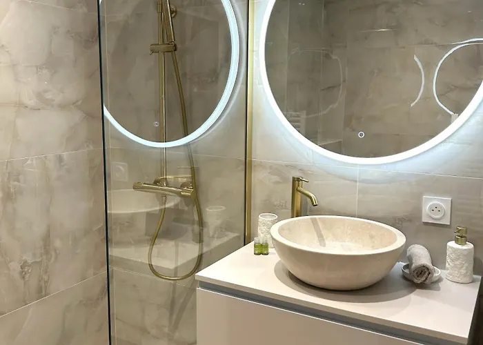 Апартаменты De Luxe Portes De - Vue - Piscine - Wifi