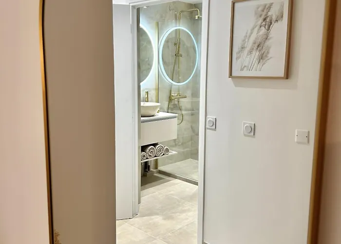 De Luxe Portes De - Vue - Piscine - Wifi Апартаменты