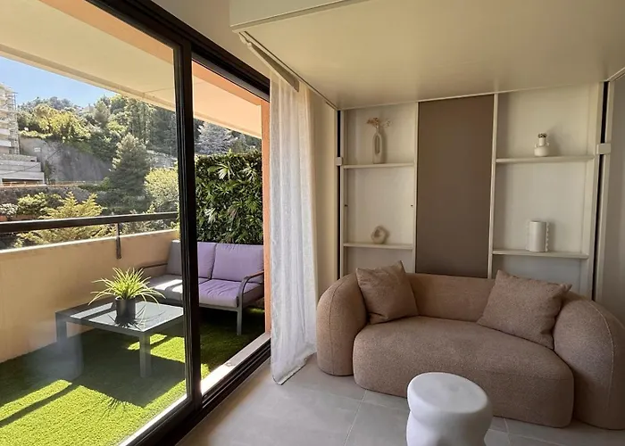 Апартаменты De Luxe Portes De - Vue - Piscine - Wifi